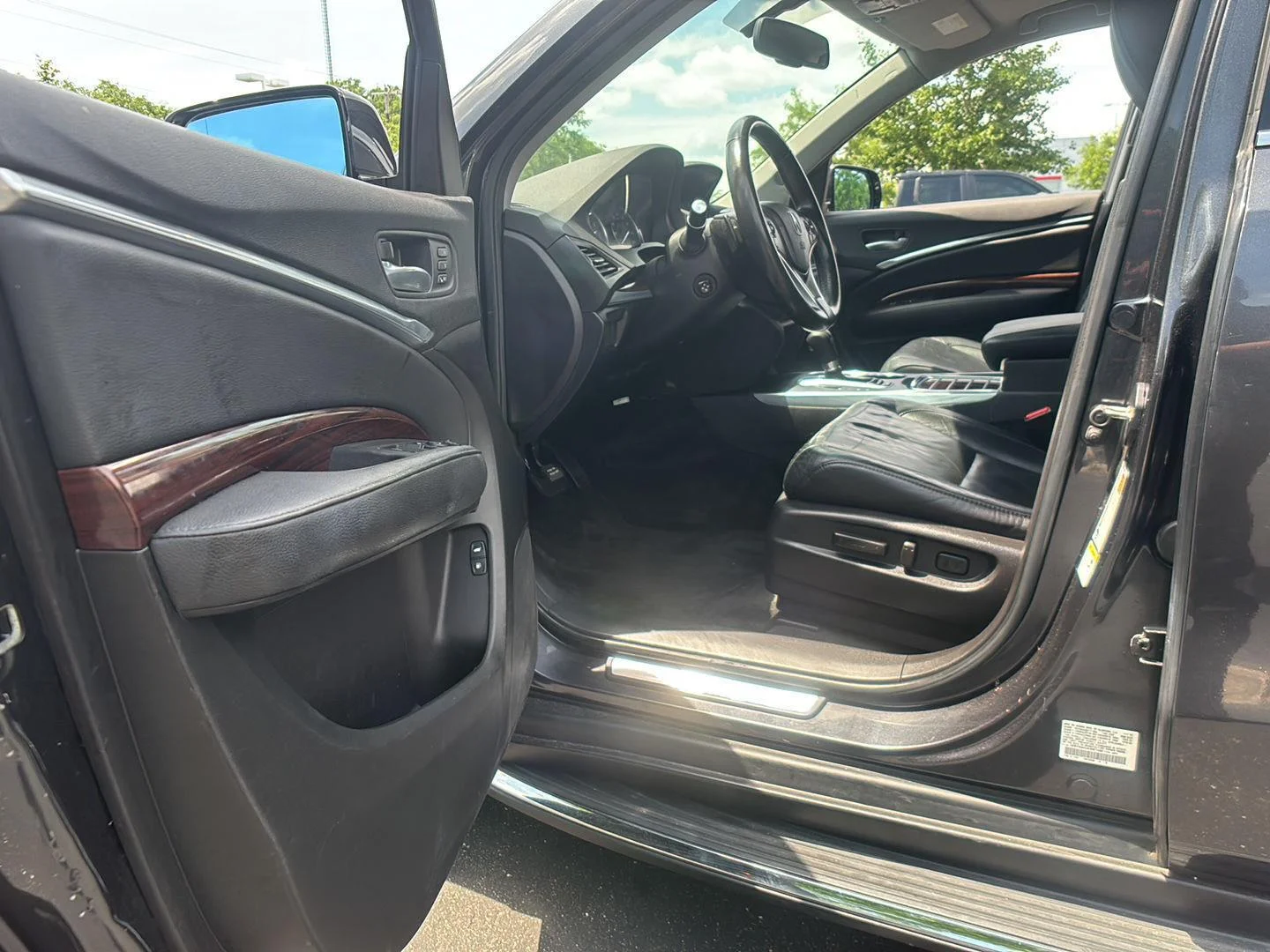 Used 2014 Graphite Luster Metallic Acura BASE image 2