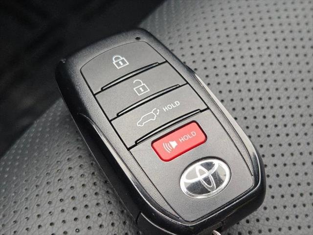 Certified Used 2025 MAGNETIC GRAY MET. Toyota  image 33