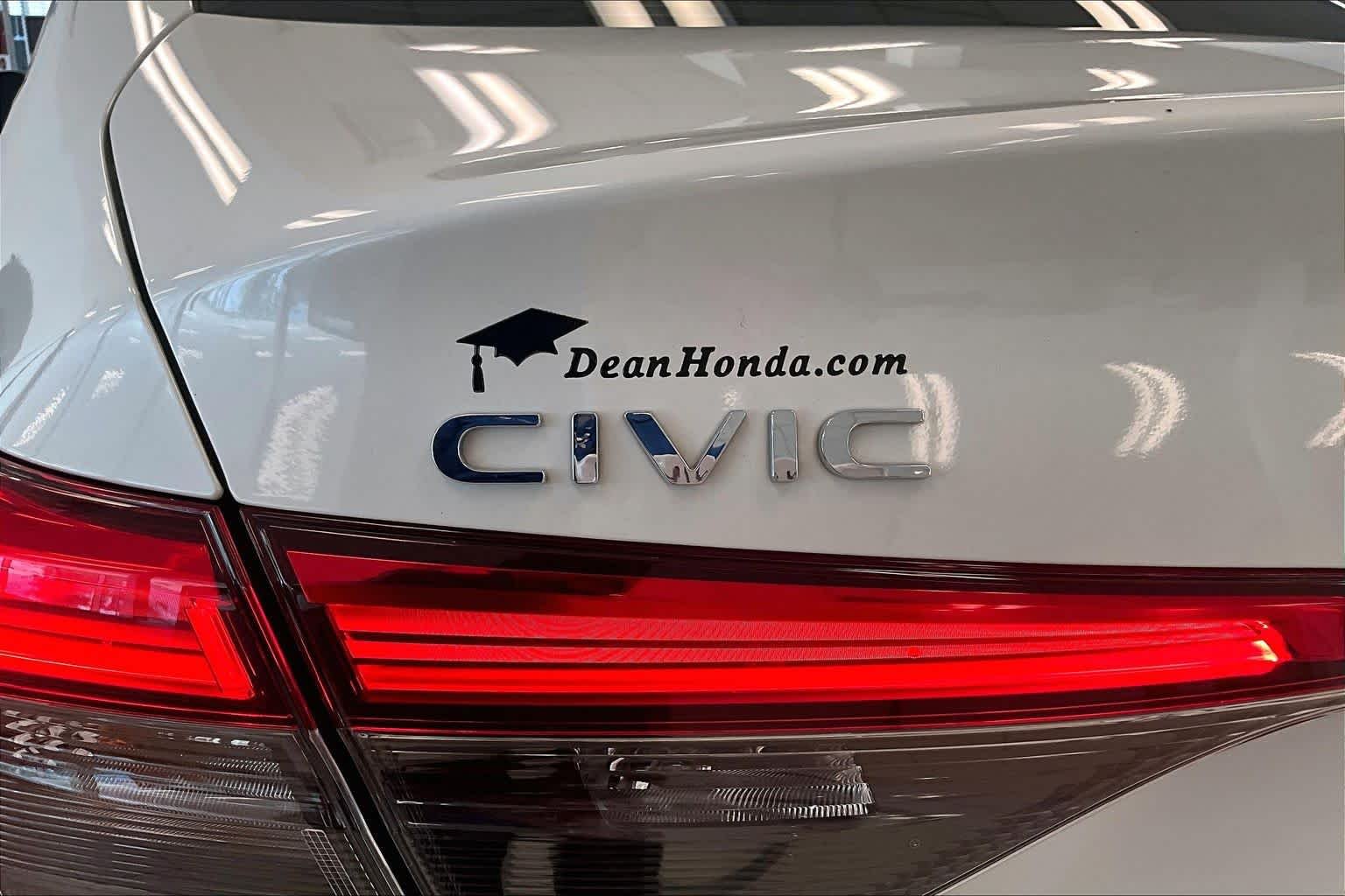 Used 2022 Platinum White Pearl Honda Sport image 29