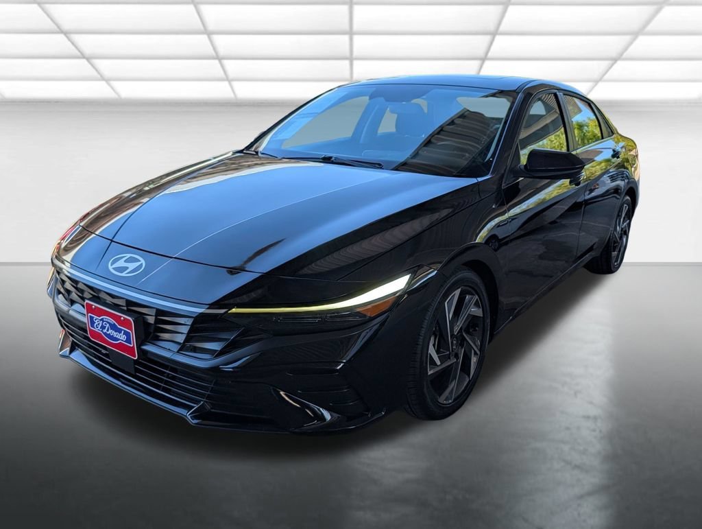 Used 2025 Black Hyundai SEL Convenience image 26