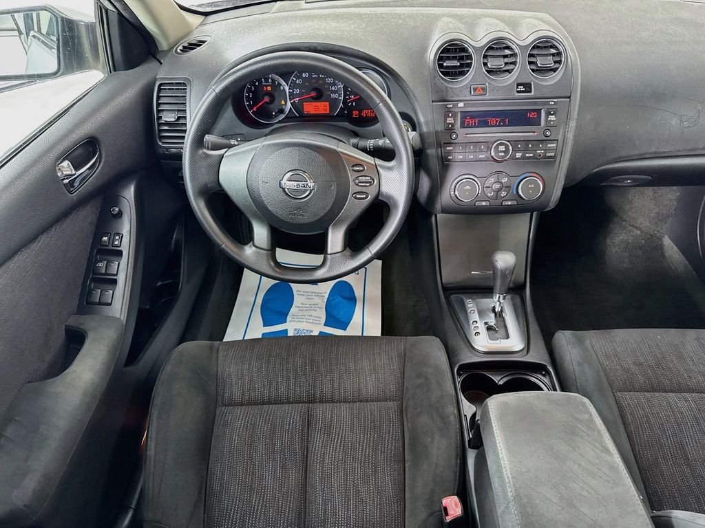 Used 2012 Brilliant Silver Metallic Nissan 2.5 S image 24