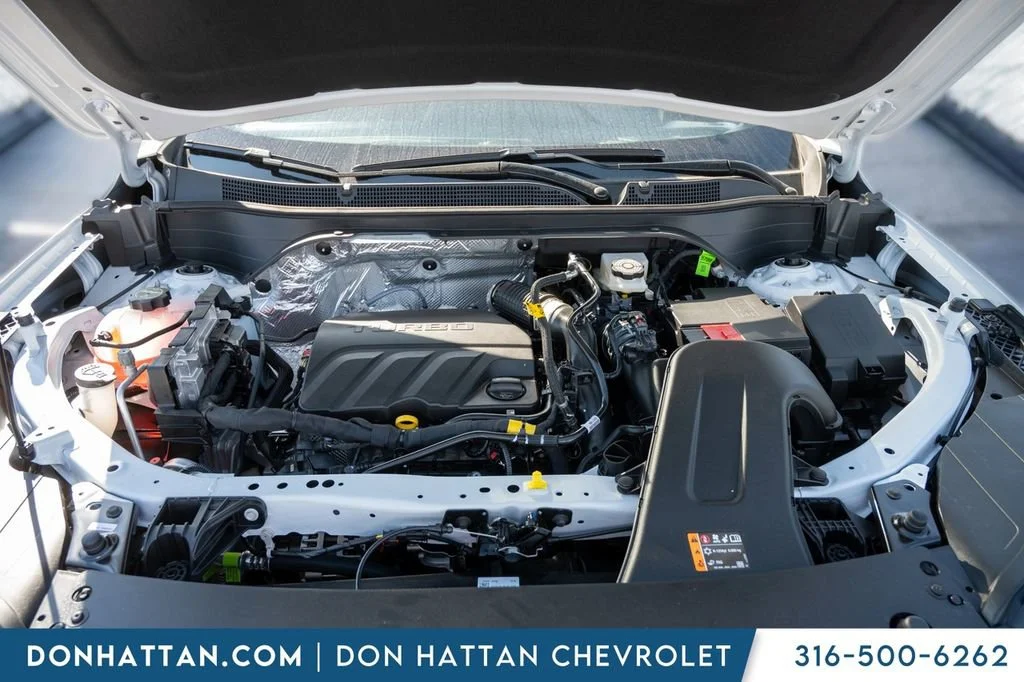 New 2026 Summit White Chevrolet 2RS image 40