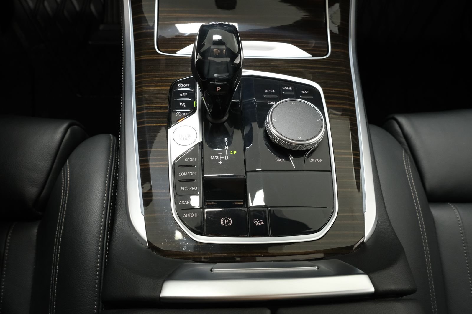Used 2020 Tanzanite Blue II Metallic BMW xDrive40i image 23