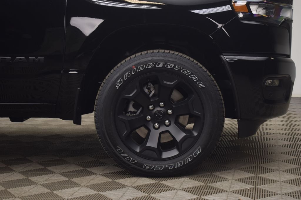 New 2026 Diamond Black Crystal Pearl-Coat Exterior Paint RAM Express image 6