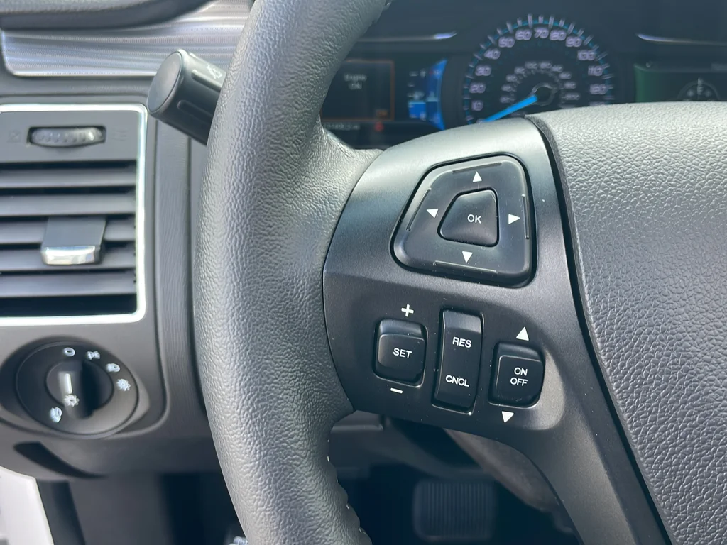 Used 2019 White Ford SEL image 16