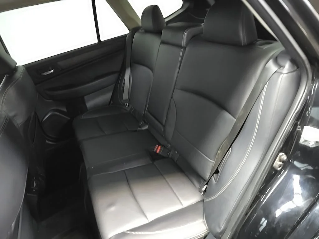 Used 2018 Black Subaru 2.5i image 35