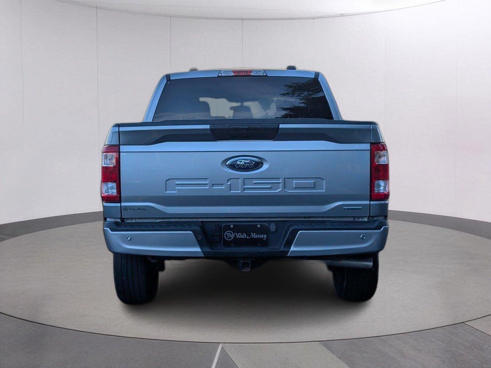 Used 2023 Iconic Silver Ford XL image 4