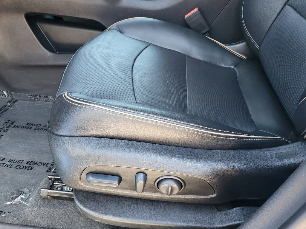 Used 2024 Riptide Metallic GMC AT4 image 19
