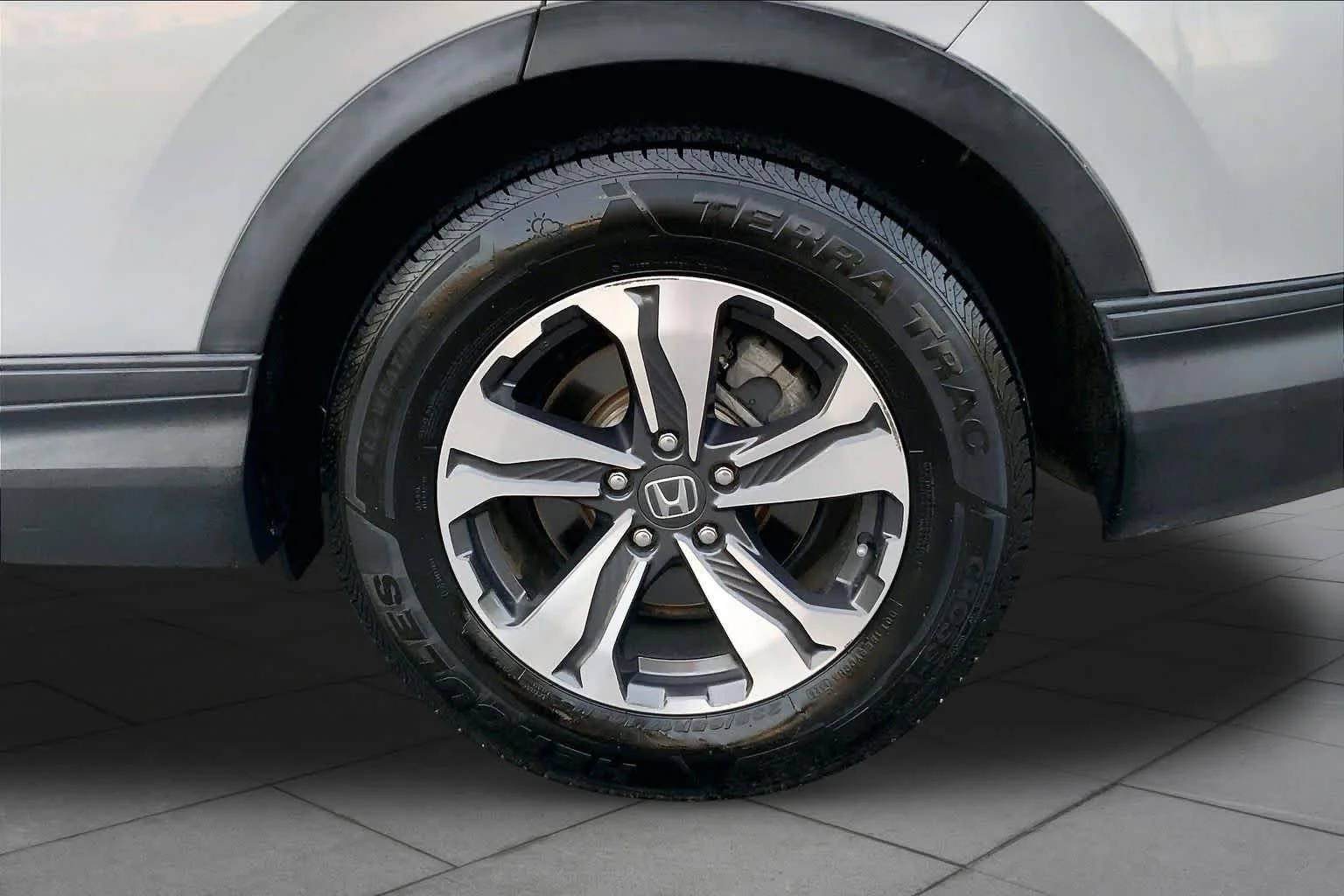 Used 2020 Lunar Silver Metallic Honda LX image 10