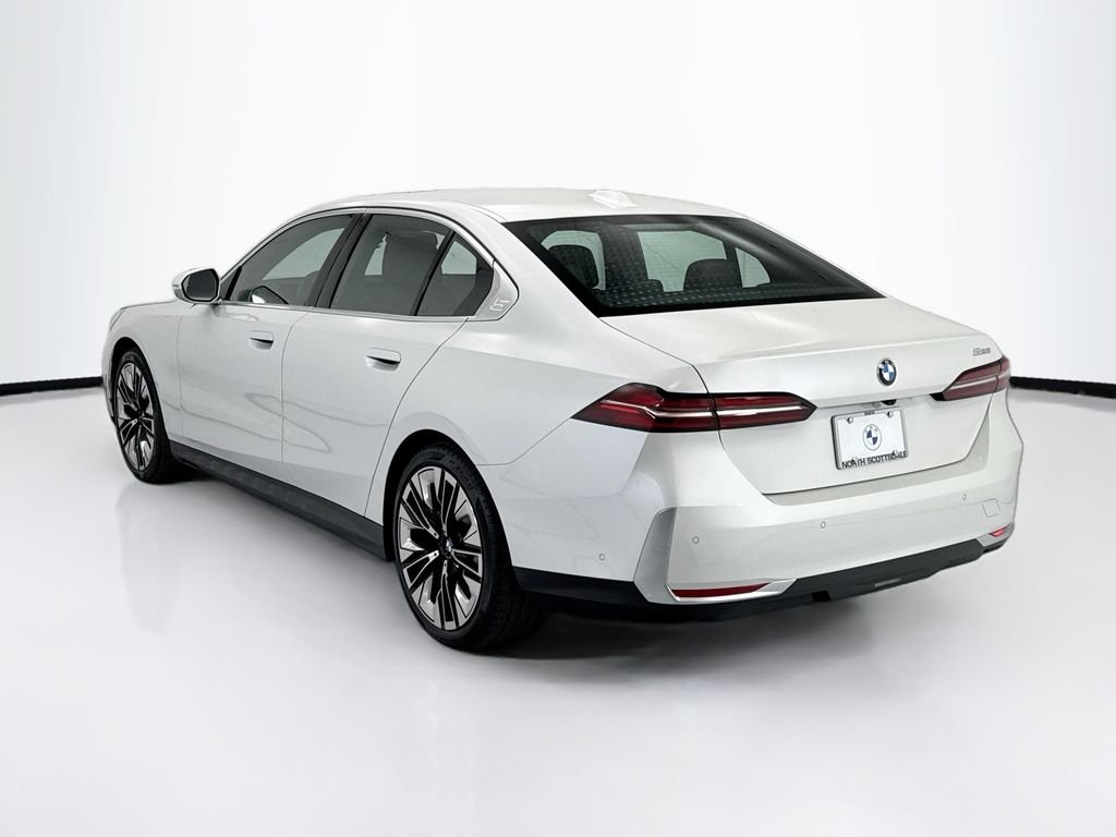 Used 2026 White Metallic BMW 530i image 7