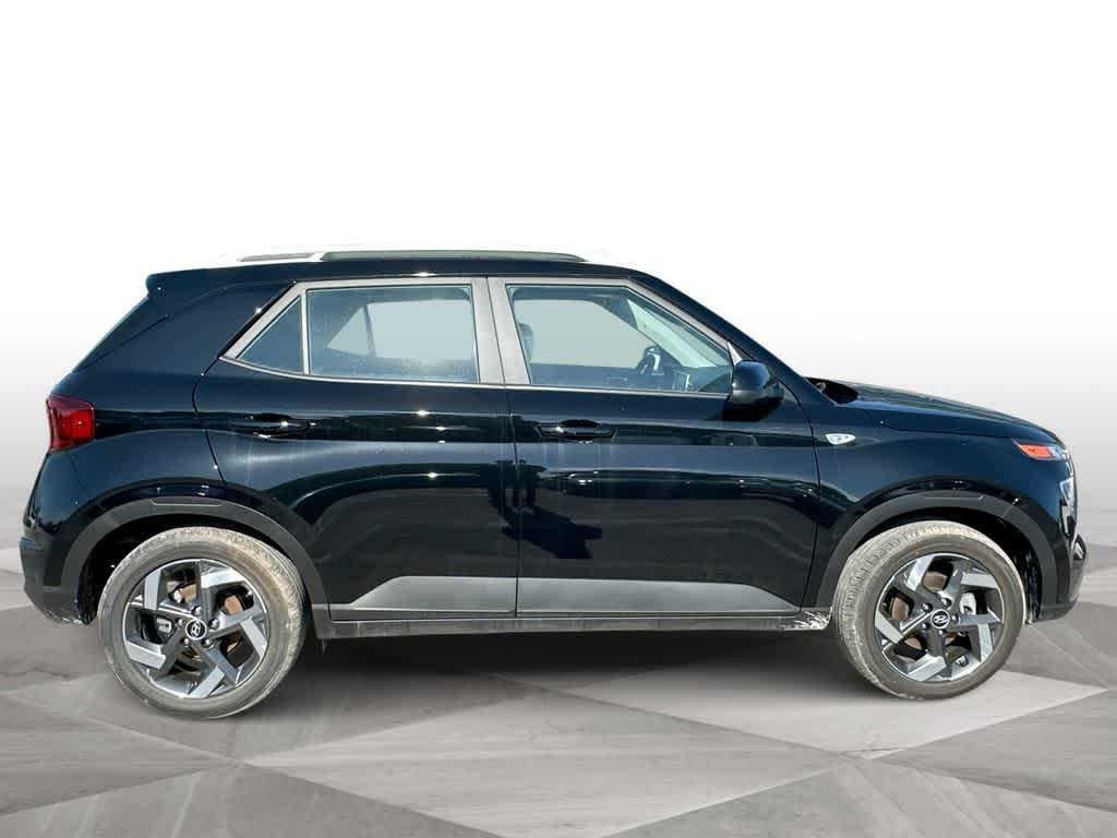 2026 Hyundai Venue SEL - Photo 9