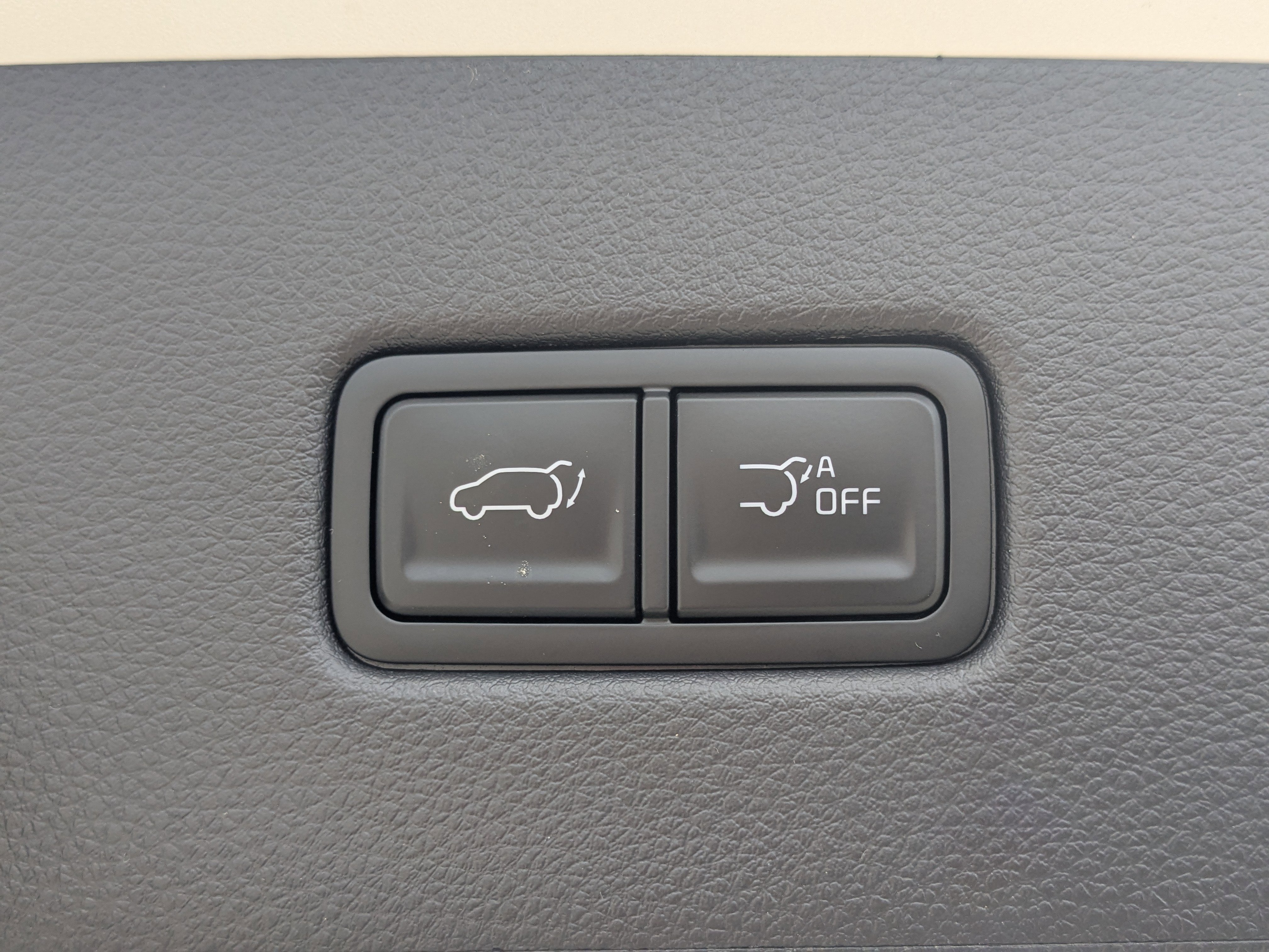 New 2026 Snow White Pearl Kia EX image 17