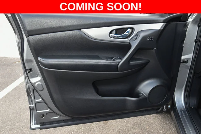 Used 2020 Gray Nissan SV image 14