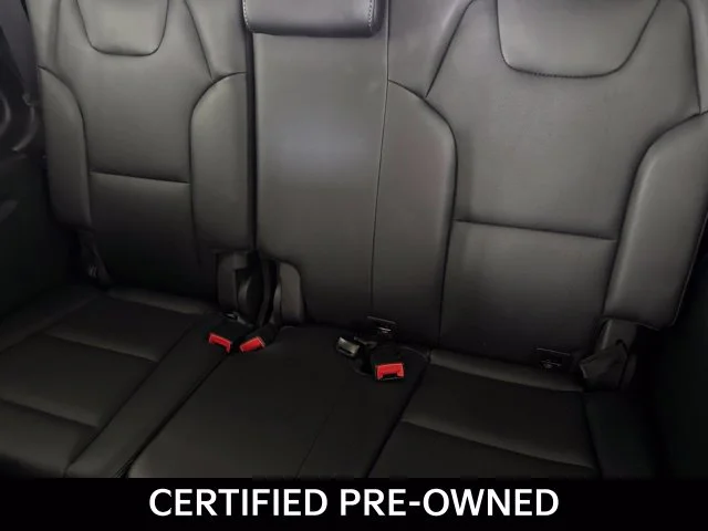 Used 2024 White Kia S image 31