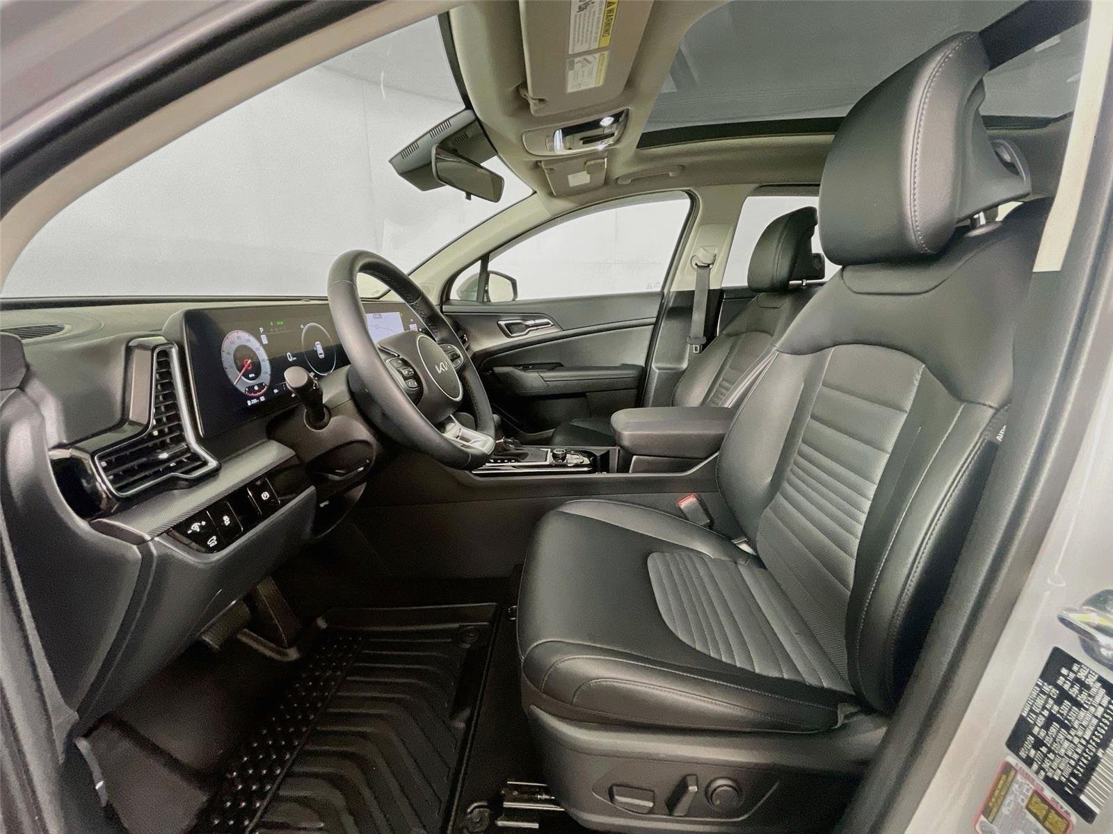 Used 2025 Wolf Gray Kia SX-Prestige image 26