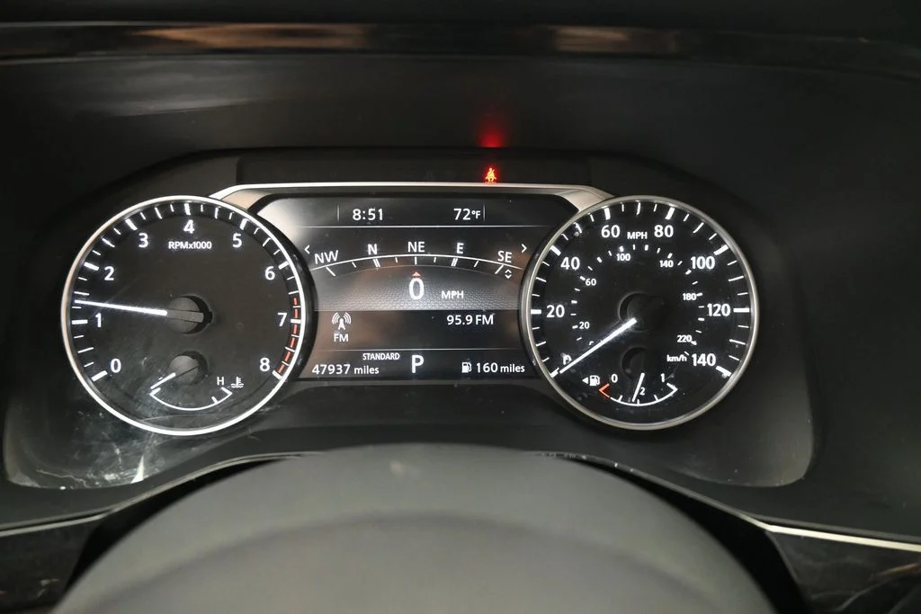 Used 2023 Blue Nissan SL image 18