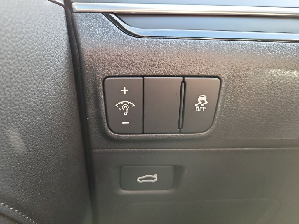 New 2026 White Kia GT-Line image 23