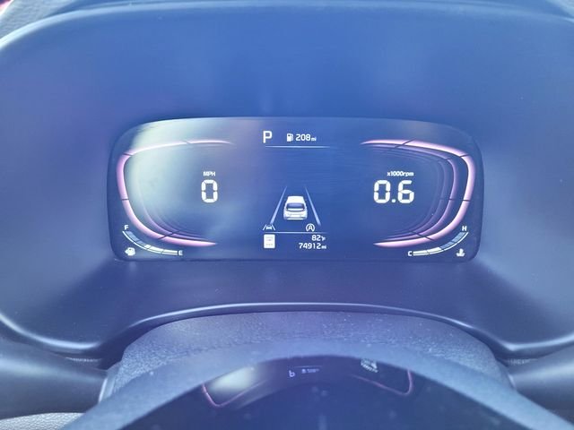 Used 2023 White Kia S image 21