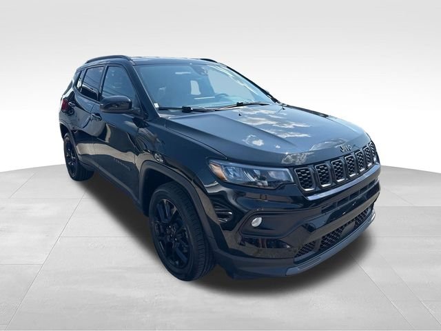 Used 2025 Black Jeep Latitude image 7