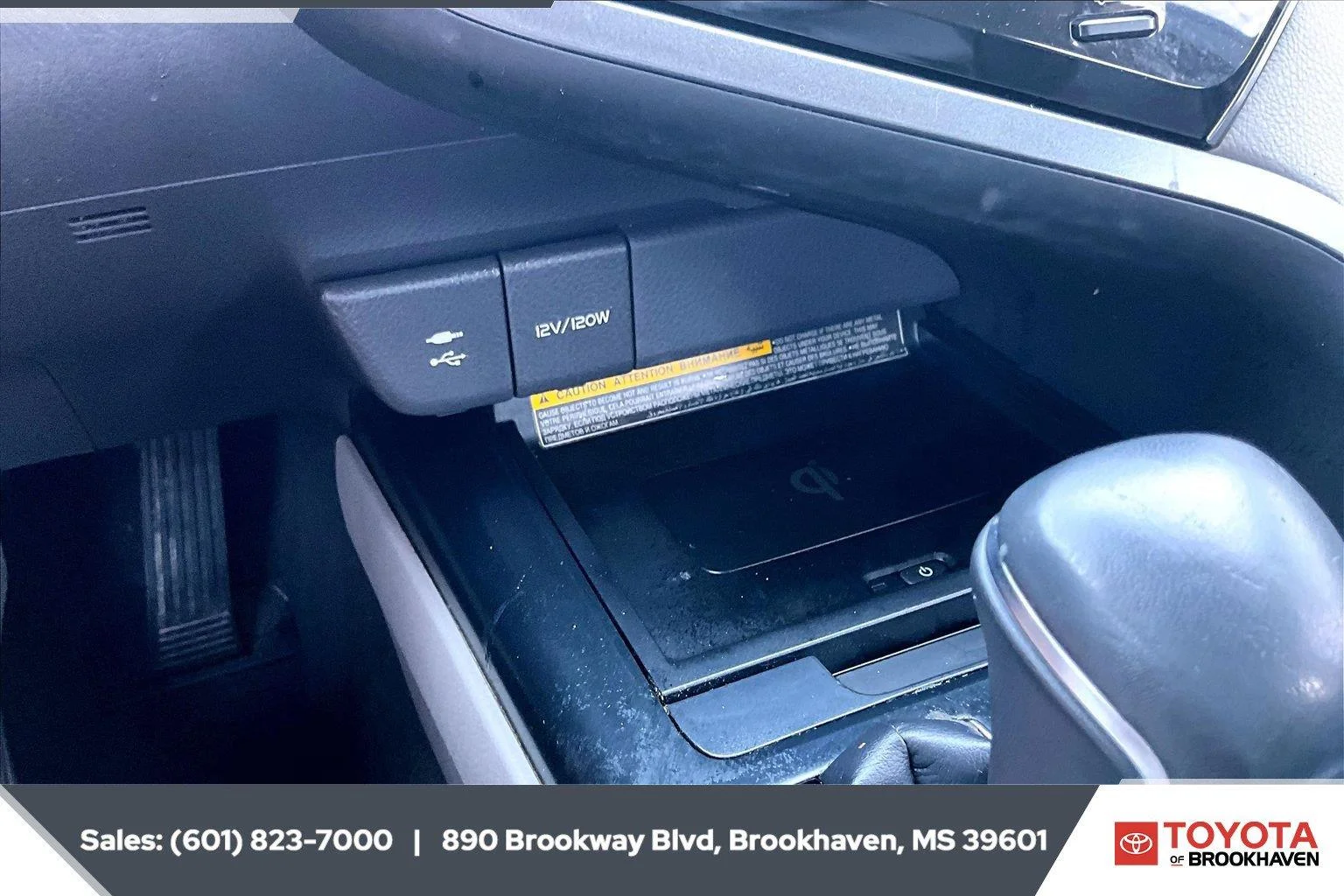 Used 2019 Celestial Silver Metallic Toyota XLE image 23
