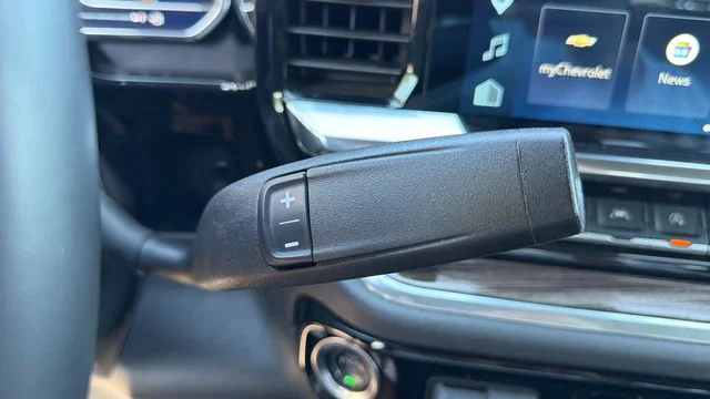 Used 2025 Gray Chevrolet LT image 29