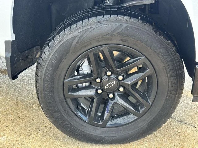Used 2025 White Chevrolet Custom Trail Boss image 6