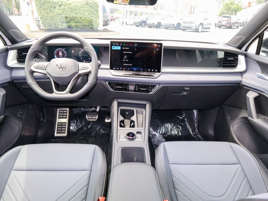 New 2026 White Volkswagen 2.0T SE R-Line Black image 17