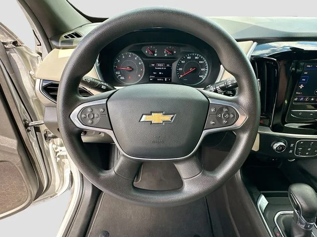 Used 2022 Silver Chevrolet LS image 11