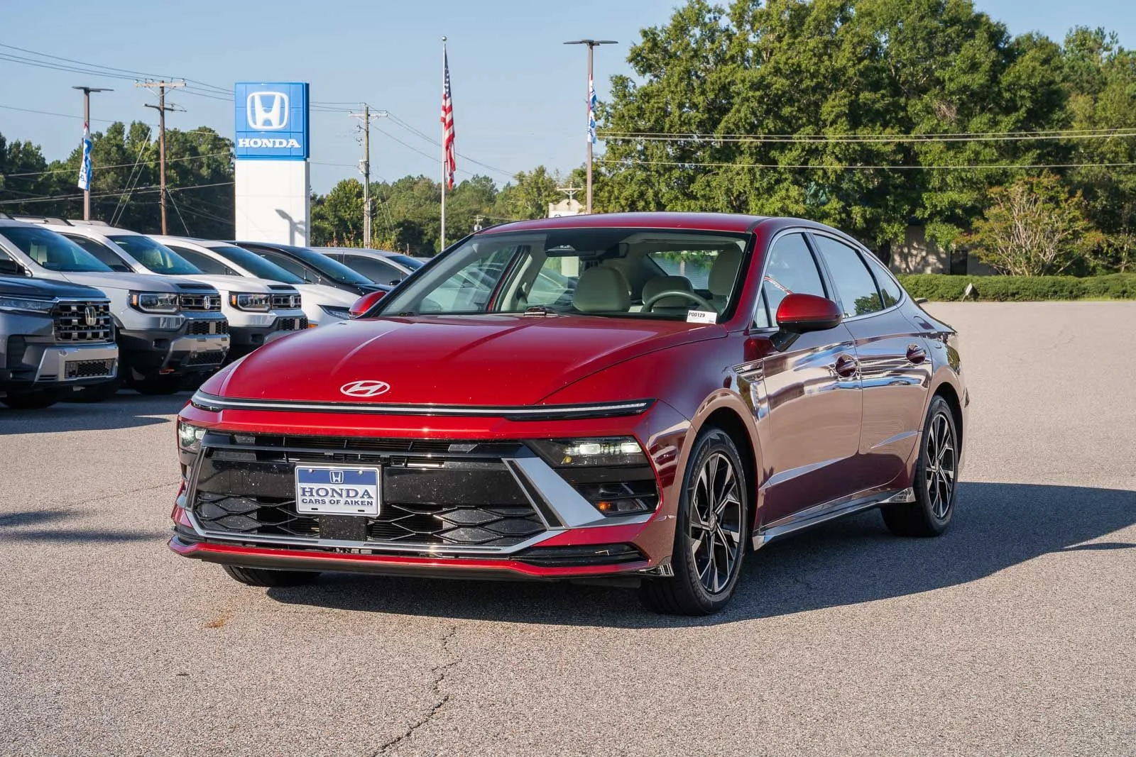 Used 2024 Red Hyundai SEL image 4
