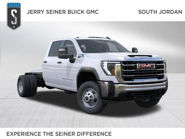 2025 GMC Sierra 4WD Crew Cab Standard Box Pro's photo