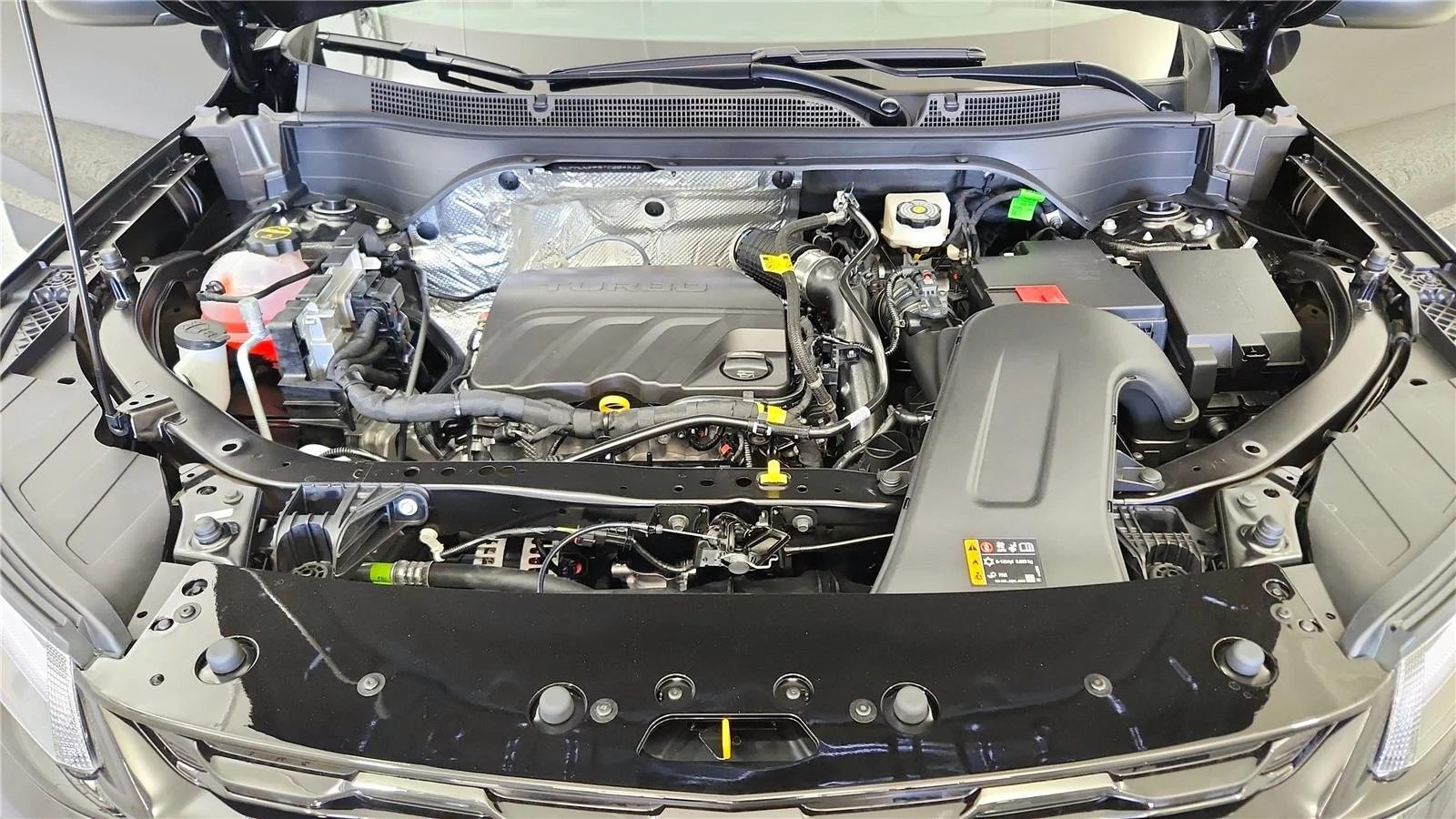 New 2026 Mosaic Black Metallic Chevrolet ACTIV image 38