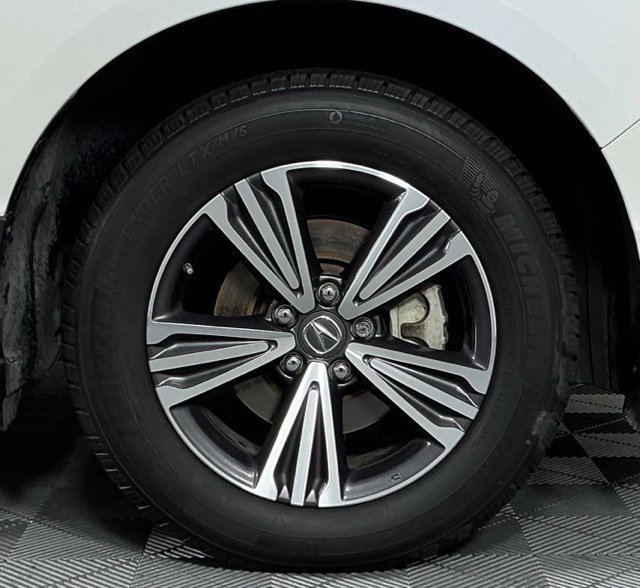 Used 2018 White Diamond Pearl Acura MDX image 40