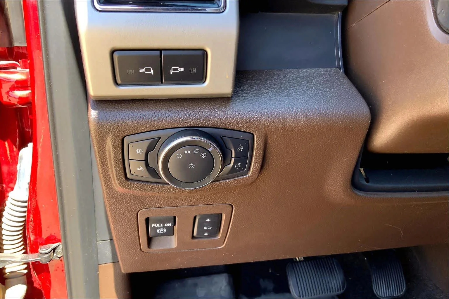 Used 2020 Rapid Red Metallic Tinted Clearcoat/Stone Gray Ford King Ranch image 33