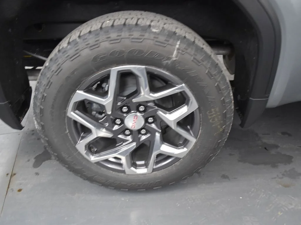 2026 GMC Sierra 1500 SLE - Photo 26