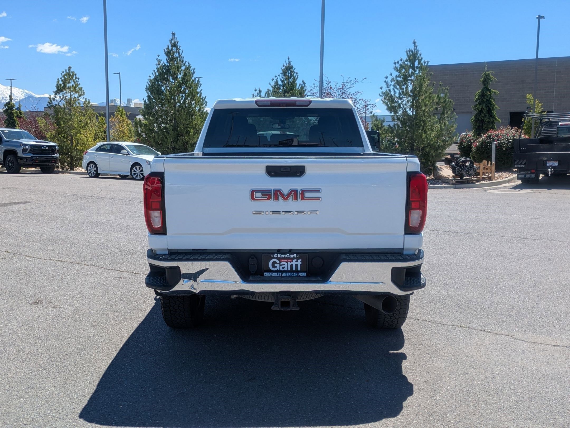 Used 2021 Summit White GMC Base image 4