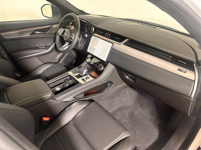 2026 Jaguar F-Pace R-Dynamic S - Photo 20