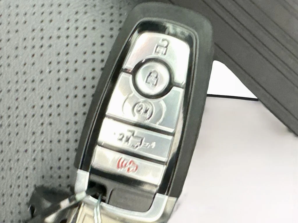 Used 2026 Avalanche Ford Lariat image 37