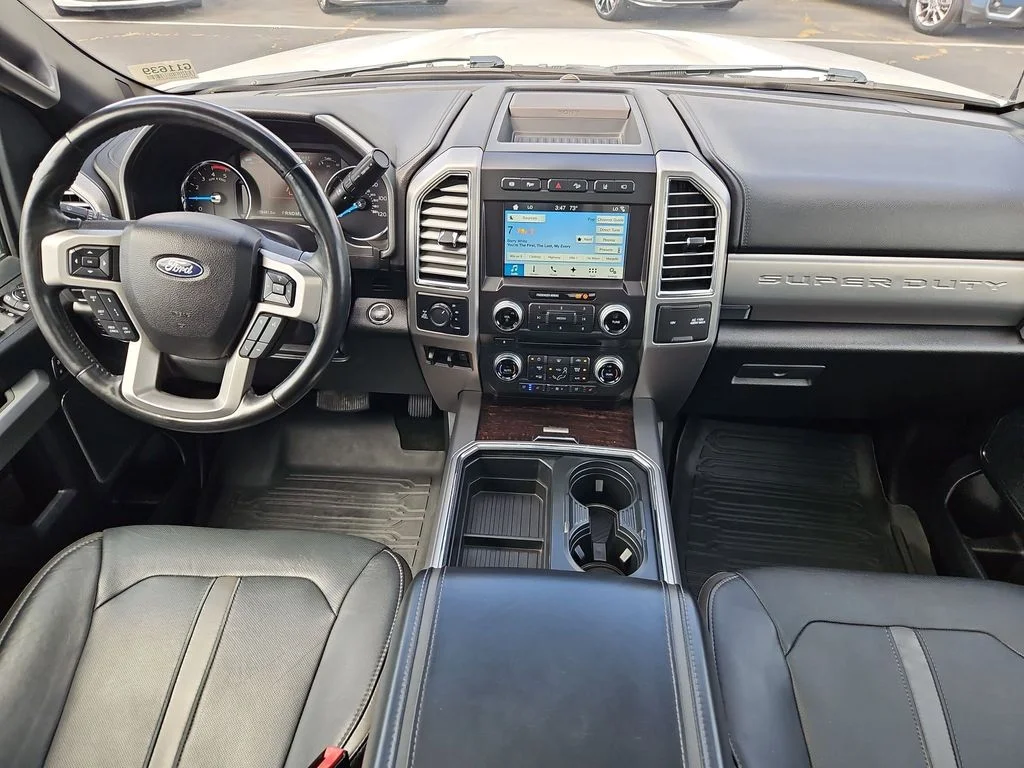 Used 2017 White Ford Platinum image 22