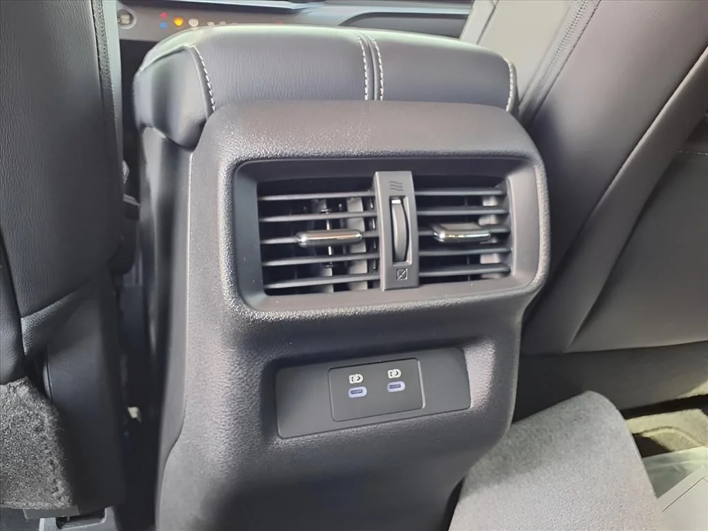 2025 Nissan Murano SV - Photo 8