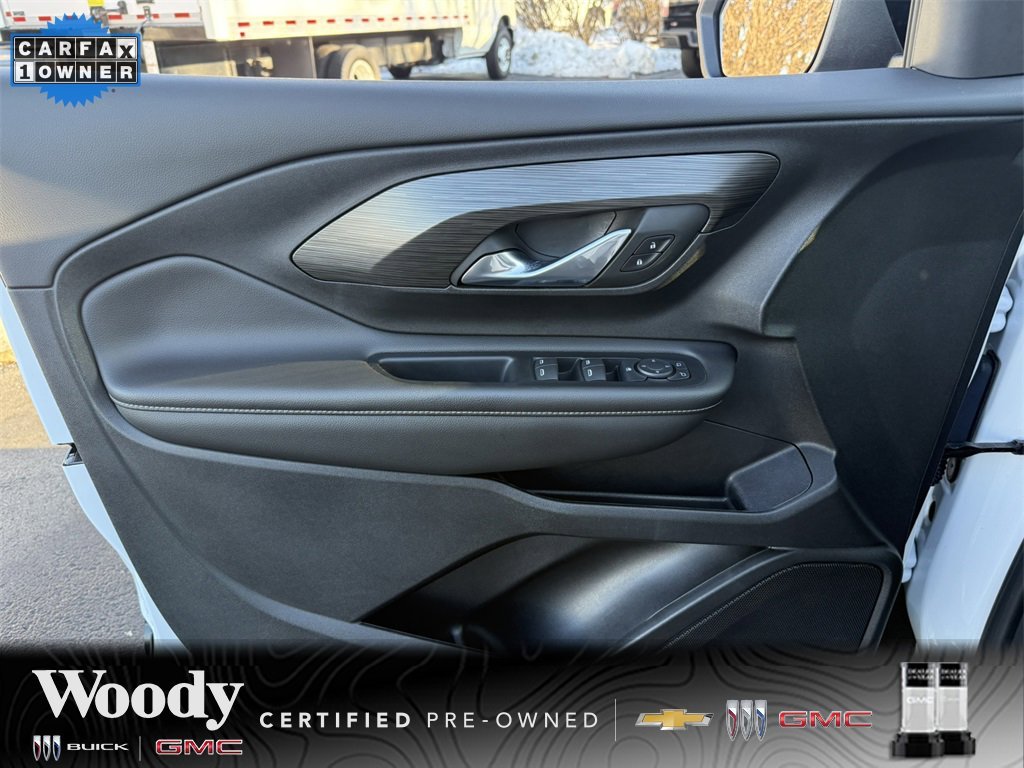 2023 GMC TERRAIN - Image 12