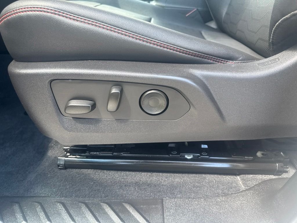 2025 Chevrolet Colorado Z71 - Photo 16