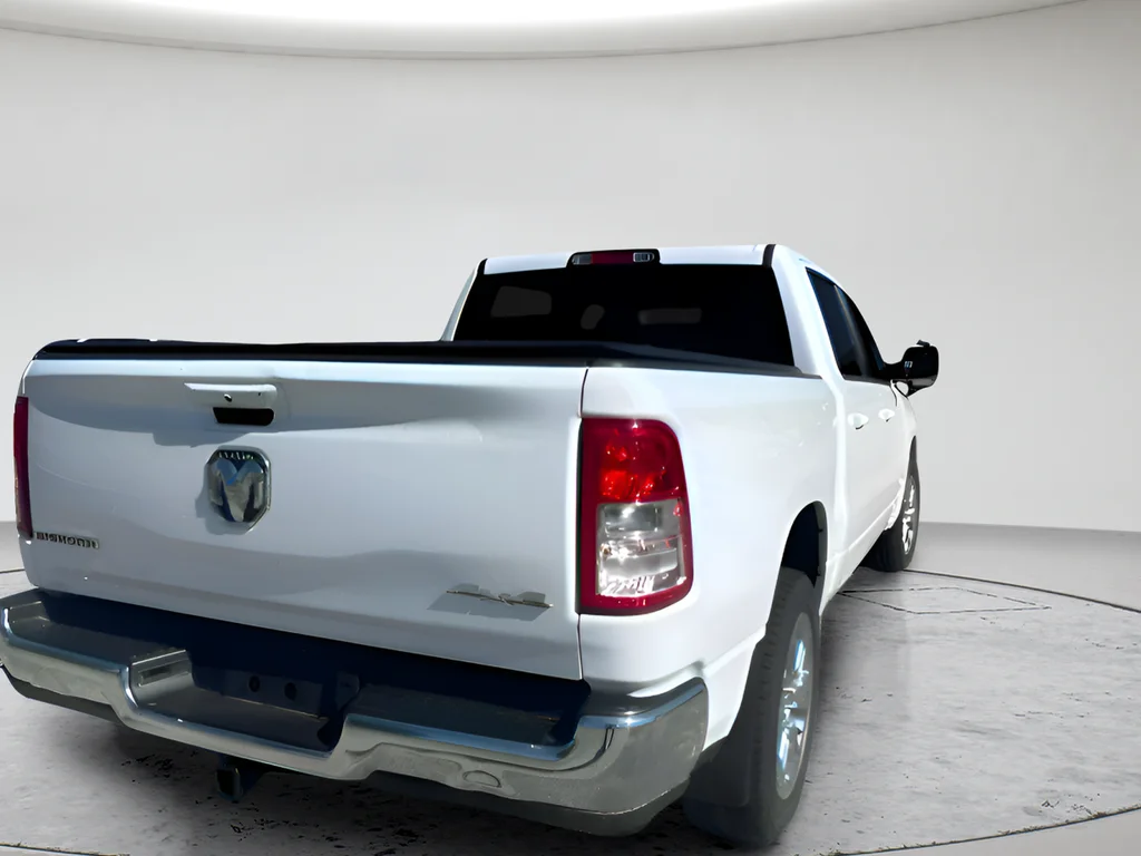 Used 2022 White Ram Big Horn/Lone Star image 4