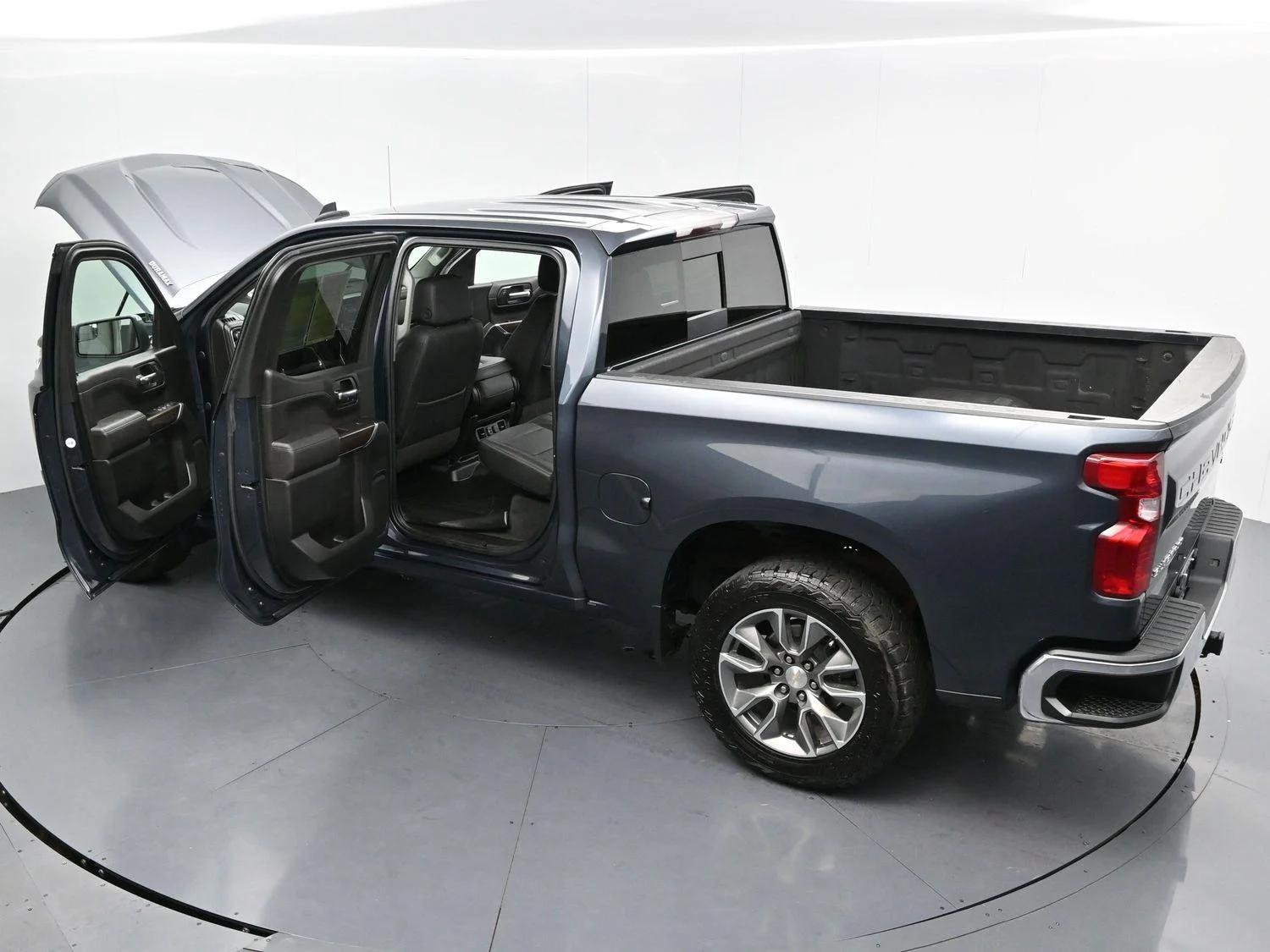 Used 2021 Shadow Gray Metallic Chevrolet LT image 42