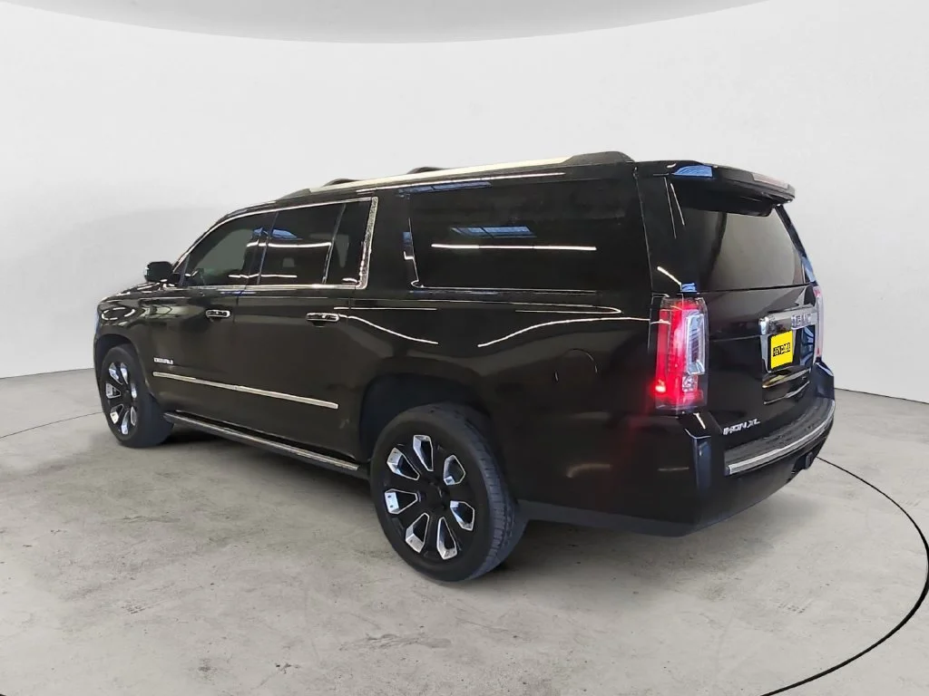 Used 2019 Black GMC Denali image 7