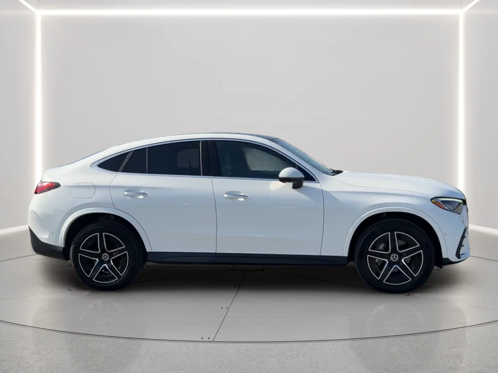 Used 2025 White Mercedes-Benz GLC 300 Coupe image 4