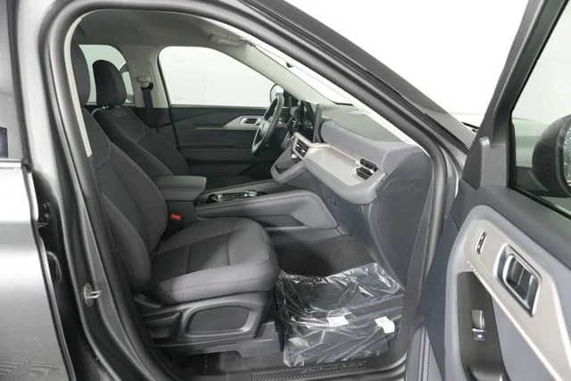 New 2026 Carbonized Gray Metallic Ford Active image 26