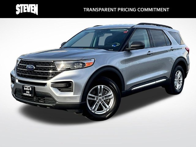 Used 2023 Silver Ford XLT image 3