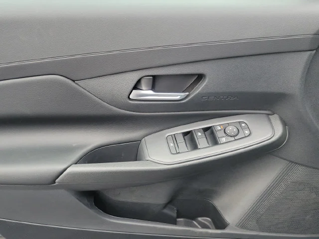 New 2027 Atlantic Gray Metallic Nissan SV image 15