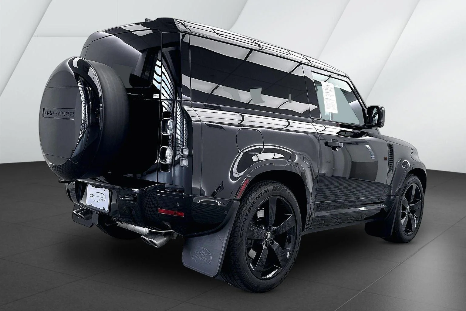 Used 2024 Santorini Black Metallic Land Rover V8 image 6