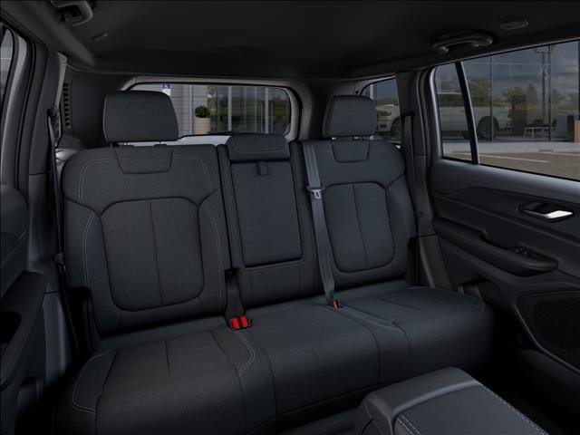 New 2026 Diamond Black Crystal Pearl-Coat Exterior Paint Jeep Laredo 4x4 image 15